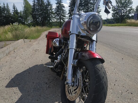 2005 Harley-Davidson Road King, красный, 670940 рублей - вид 3
