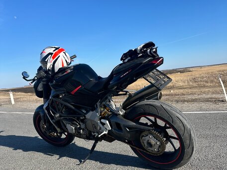 2012 MV Agusta Brutale 910, чёрный, 385000 рублей, вид 2