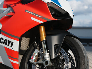 2019 Ducati Panigale V4, красный, 1818300 рублей, вид 4
