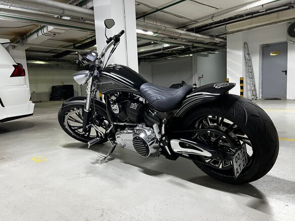 2014 Harley-Davidson Breakout, чёрный, 3500000 рублей - вид 24