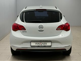 2014 Opel Astra J Рестайлинг, белый, 680000 рублей, вид 2