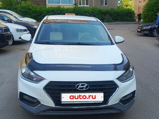 2019 Hyundai Solaris II, белый, 900000 рублей, вид 2