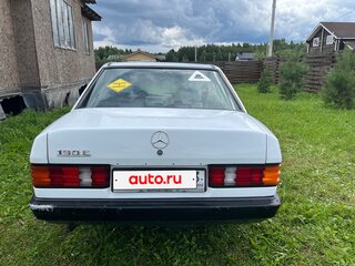 1984 Mercedes-Benz 190 (W201), белый, 600000 рублей, вид 2