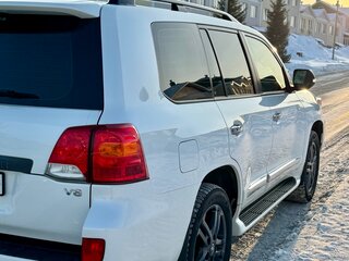 2014 Toyota Land Cruiser 200 Series Рестайлинг 1, белый, 5200000 рублей, вид 4