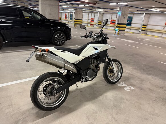 2012 Husqvarna SMS 630, белый, 450000 рублей - вид 2