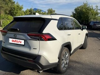2020 Toyota RAV4 V (XA50), белый, 3300000 рублей, вид 4