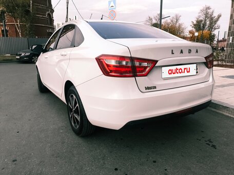 2020 Lada (ВАЗ) Vesta I, белый, 925000 рублей, вид 2