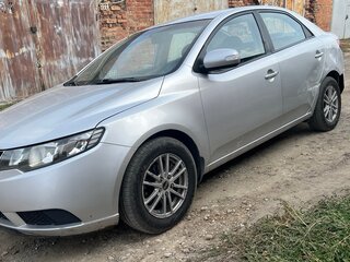 2009 Kia Cerato 5-speed II, серебристый, 399000 рублей, вид 1
