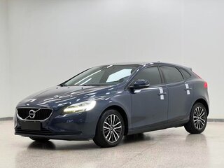 2018 Volvo V40 II Рестайлинг, синий, 1100000 рублей, вид 1