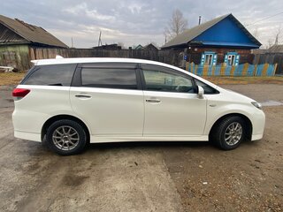 2010 Toyota Wish II, белый, 1450000 рублей, вид 2