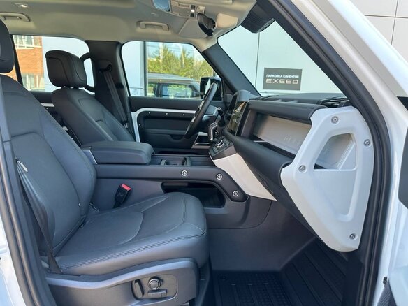 2023 Land Rover Defender 110 II, белый, 12500000 рублей - вид 25