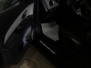 2011 Chevrolet Cruze I, чёрный, 560000 рублей, вид 2