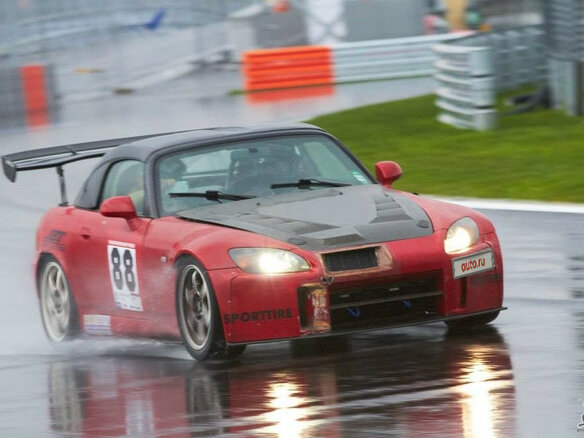 2004 Honda S2000, красный - вид 1