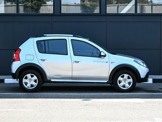 2014 Renault Sandero I, серый, 859000 рублей, вид 5