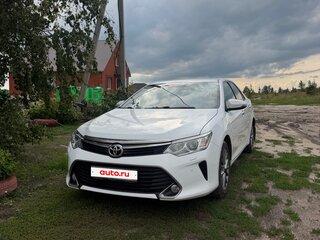 2016 Toyota Camry VII (XV50) Рестайлинг, белый, 2300000 рублей, вид 2