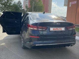 2019 Kia Optima IV Рестайлинг, синий, 2320000 рублей, вид 3