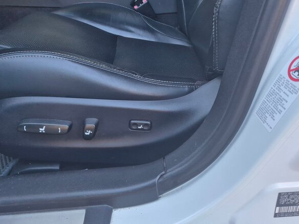 2011 Lexus IS 250 II Рестайлинг 2, белый - вид 19