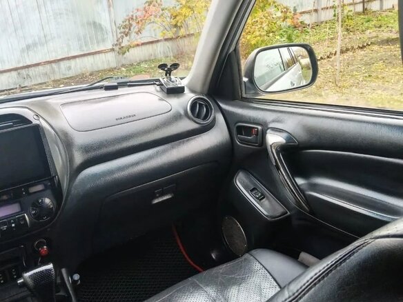 2004 Toyota RAV4 II (XA20) Рестайлинг, серебристый, 777000 рублей - вид 12