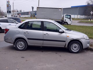 2013 Lada (ВАЗ) Granta I, серебристый, 400000 рублей, вид 3