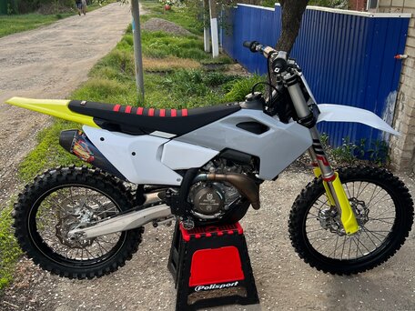 2024 Husqvarna FC 450, белый, 750000 рублей, вид 1