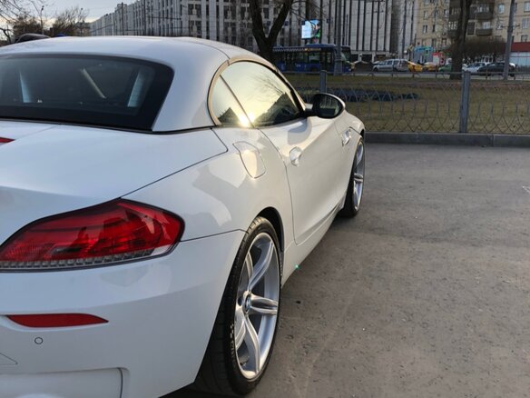 2015 BMW Z4 35is II (E89) Рестайлинг, белый - вид 3