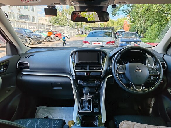 2019 Mitsubishi Eclipse Cross I, чёрный, 1700000 рублей - вид 15