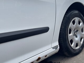 2012 Peugeot 308 I Рестайлинг, белый, 380000 рублей, вид 5