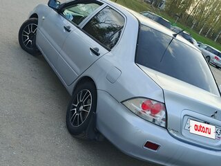 2007 Mitsubishi Lancer IX Рестайлинг, серебристый, 690000 рублей, вид 3