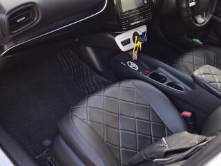 2016 Toyota Prius IV (XW50), белый, 1645000 рублей, вид 5