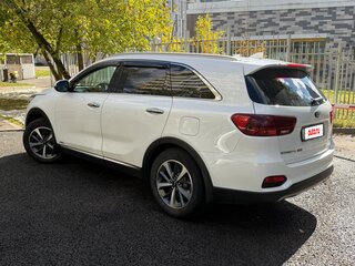 2019 Kia Sorento III Prime Рестайлинг, белый, 3200000 рублей, вид 4