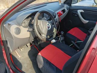 2010 Renault Sandero I, красный, 650000 рублей, вид 2