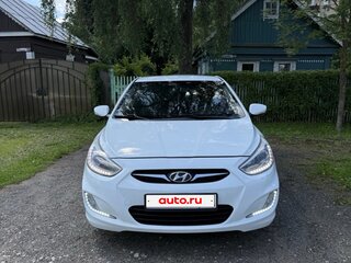 2013 Hyundai Solaris I, белый, 870000 рублей, вид 4