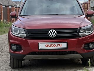 2012 Volkswagen Tiguan I Рестайлинг, красный, 1350000 рублей, вид 1