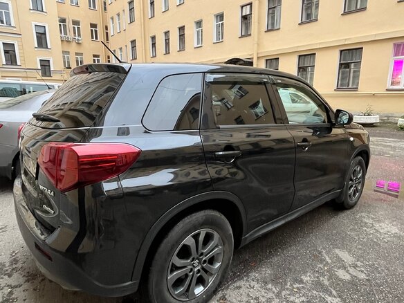 2020 Suzuki Vitara II Рестайлинг, чёрный, 2150000 рублей - вид 3