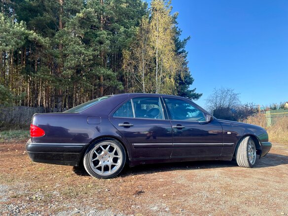 1998 Mercedes-Benz E-Класс 240 II (W210, S210), фиолетовый, 699000 рублей - вид 6