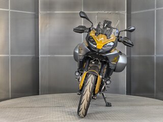 2021 BMW F 900 XR, жёлтый, 1099000 рублей, вид 3