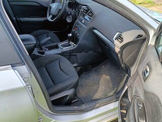 2013 Citroen C4 II, серебристый, 420000 рублей, вид 3