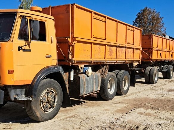 1990 КамАЗ 55102, оранжевый, 1500000 рублей - вид 2