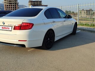 2012 BMW 5 серии 530d xDrive VI (F10/F11/F07), белый, 1590000 рублей, вид 5