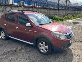 2013 Renault Sandero Stepway I, красный, 550000 рублей, вид 3