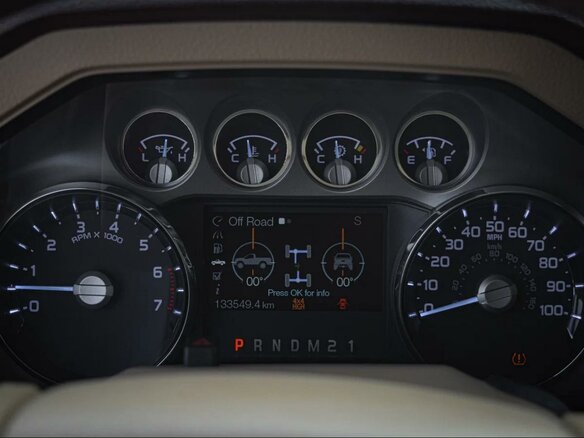 2011 Ford F-250, белый, 5000000 рублей - вид 12