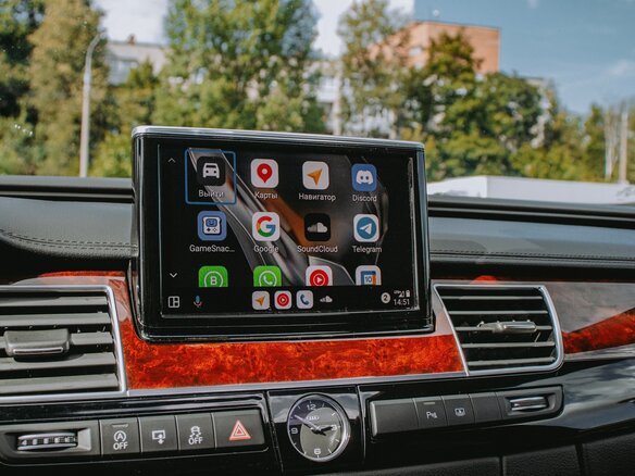 2013 Audi A8 III (D4), серый, 2600000 рублей - вид 28