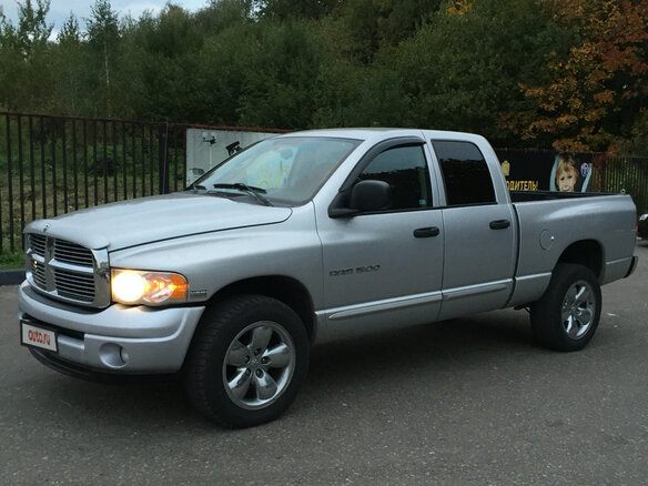 2004 Dodge RAM III (DR/DH), серебристый - вид 1