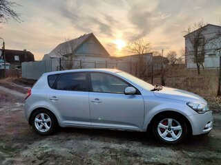 2011 Kia Ceed I Рестайлинг, серебристый, 640000 рублей, вид 2