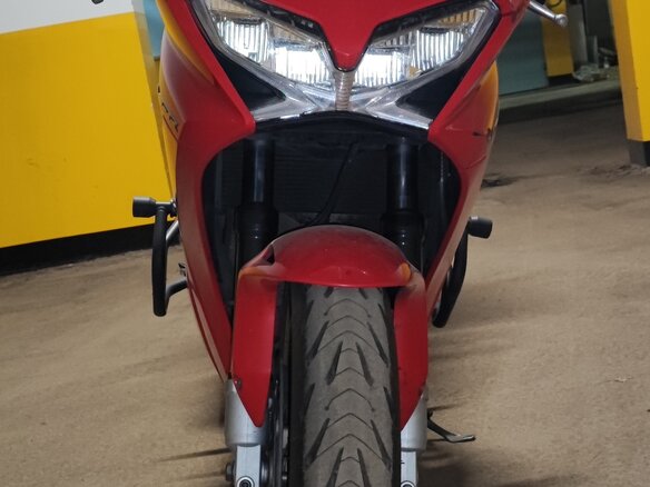 2015 Honda VFR 800, красный, 600000 рублей - вид 20