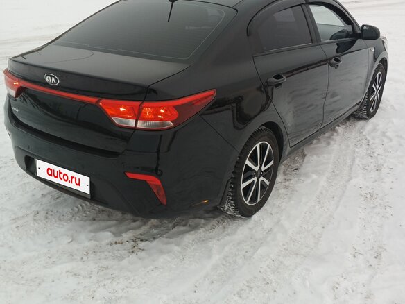 2018 Kia Rio IV, чёрный, 1455000 рублей - вид 3