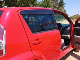 2004 Daihatsu Boon I, красный, 315000 рублей, вид 3