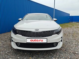 2018 Kia Optima IV Рестайлинг, белый, 1950000 рублей, вид 2