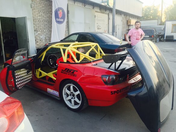 2004 Honda S2000, красный - вид 3