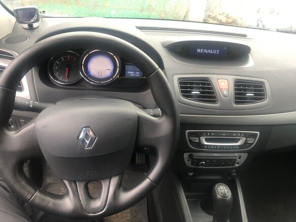 2013 Renault Fluence I Рестайлинг, серебристый, 750000 рублей - вид 5